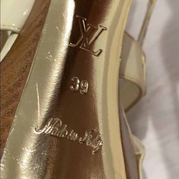 Louis Vuitton Vintage Snake Skin Wood Bottom Heels - 39 - Picture 7 of 10